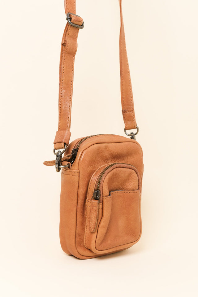 Face the Music Tan Leather Camera Bag image 2