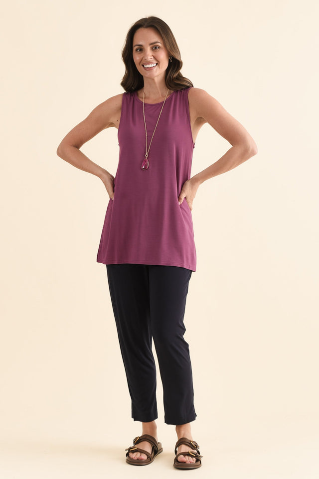 Fantasia Plum Bamboo Tunic Top,Full Body,Brunette model,alt text|model:Cara image 6