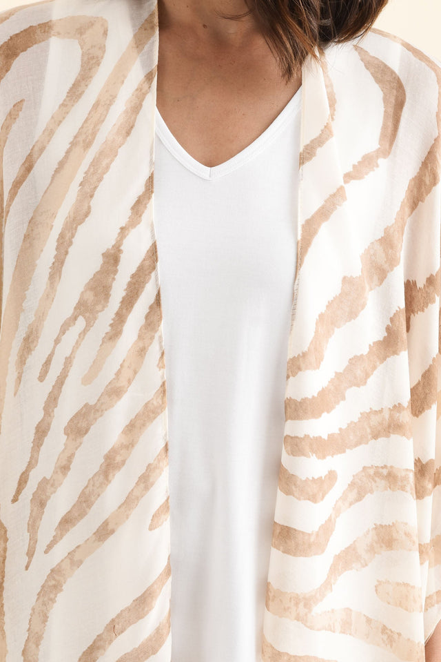 Felicia Natural Animal Kimono,Detail,Brunette model,alt text|model:Cara image 5