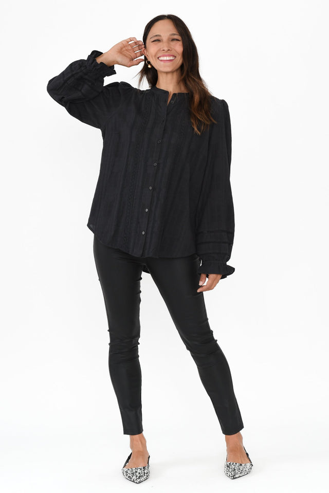 alt text|model:Cara image 7