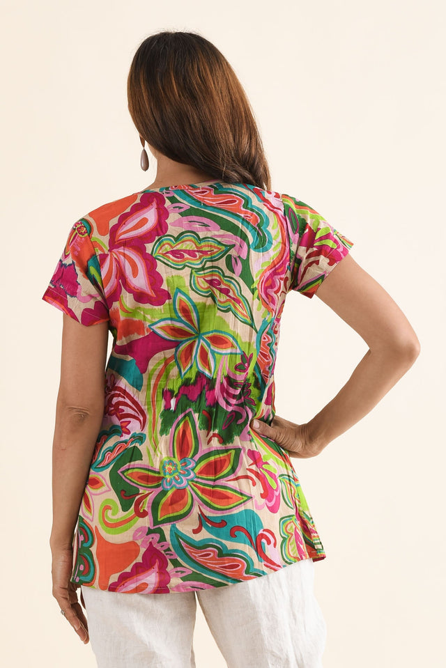 Fia Green Mosaic Crinkle Cotton Top,Back,Brunette model,alt text|model:Cara image 4