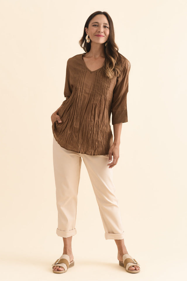 alt text|model:Cara image 7