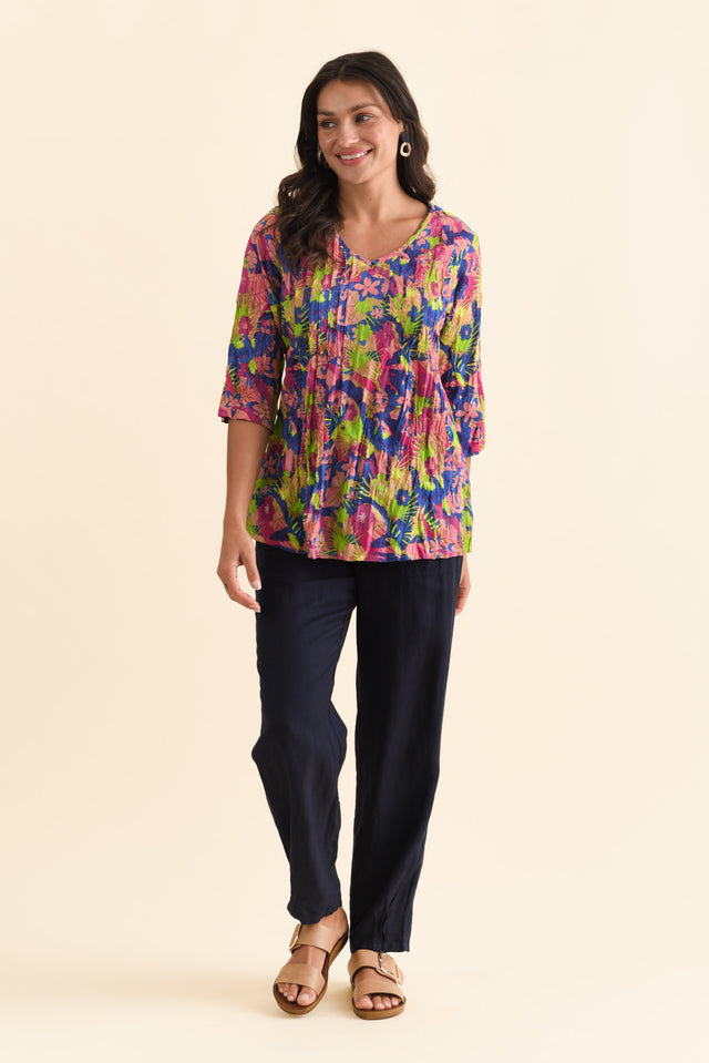 alt text|model:Brontie image 3