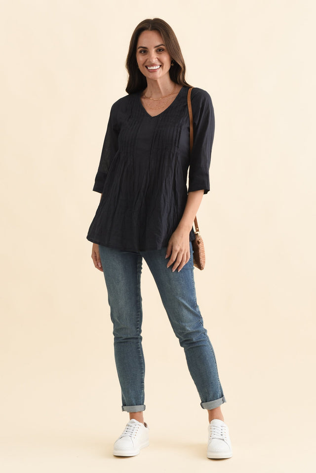 Fia Navy Sleeved Crinkle Cotton Top,Brunette model,alt text|model:MJ image 7