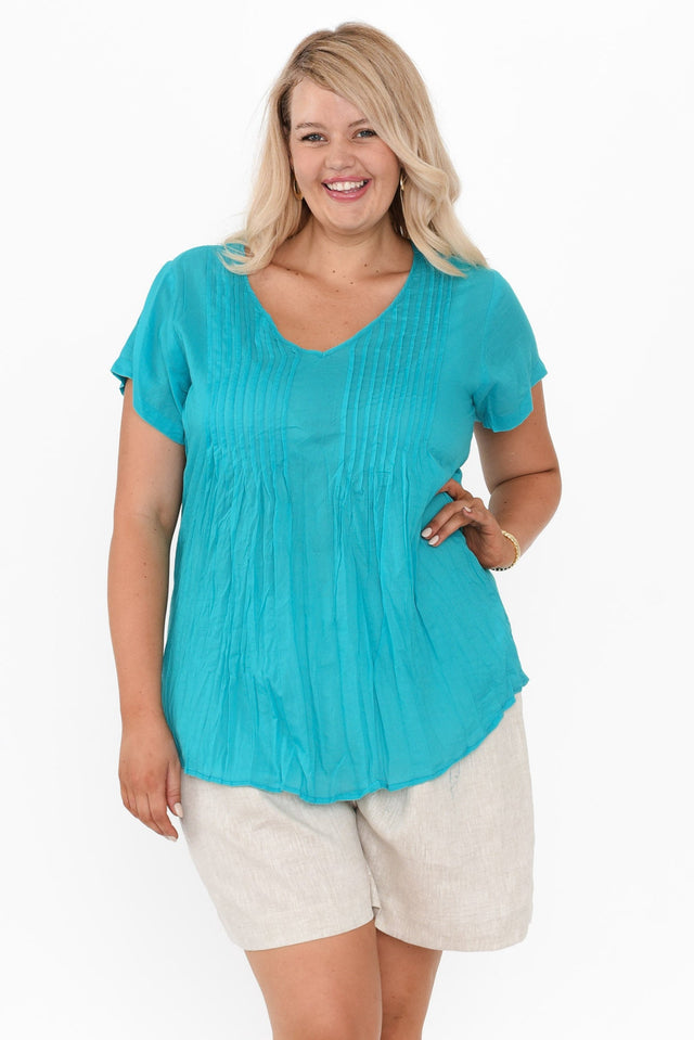 plus-size,curve-tops,plus-size-cotton-tops,alt text|model:Shandre image 8