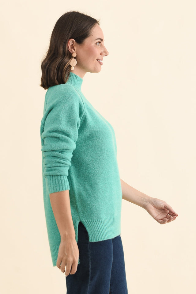 Finn Mint Knit Jumper,Brunette model,alt text|model:MJ image 4