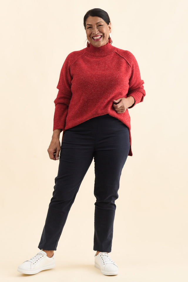 Reed Navy Stretch Cotton Pants,Brunette model,alt text|model:Pilita image 10