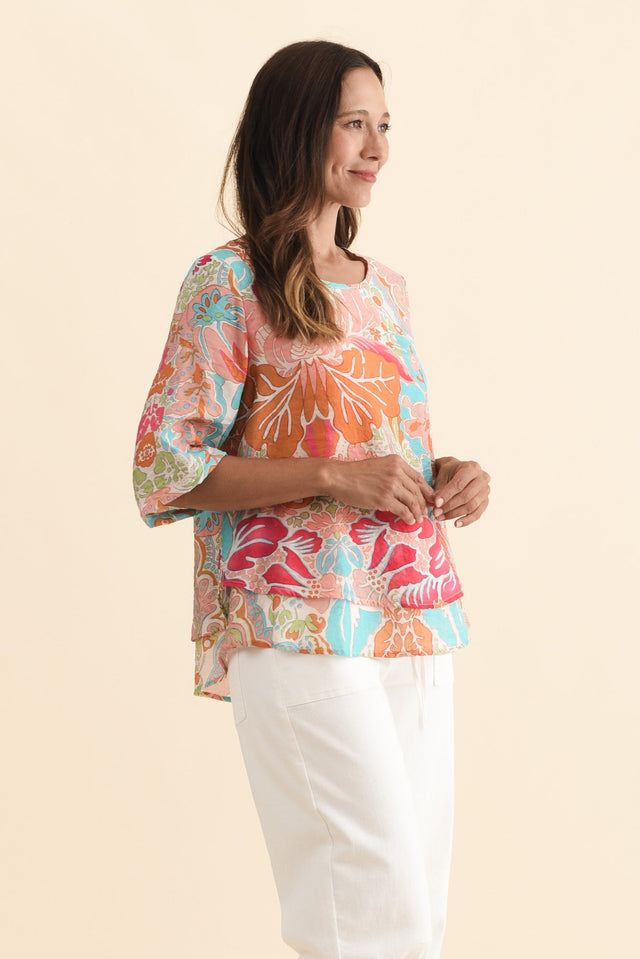 Folk Peach Flower Frill Top,Brunette model,alt text|model:Cara image 4