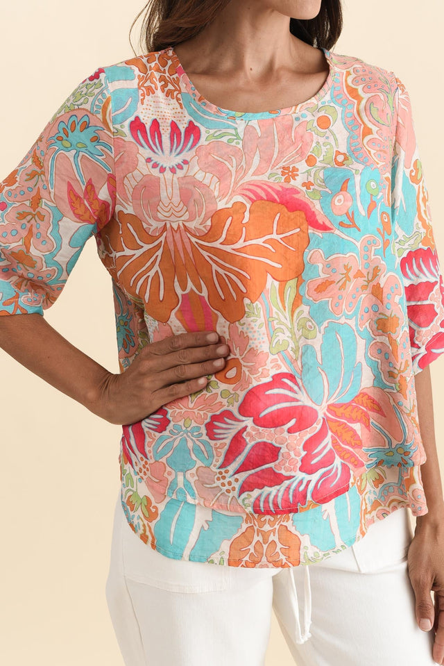 Folk Peach Flower Frill Top,Brunette model,alt text|model:Cara image 6