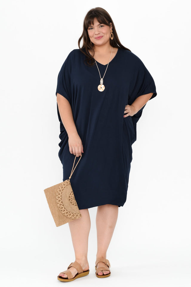 plus-size,curve-basics,curve-dresses,plus-size-sleeved-dresses,plus-size-above-knee-dresses,plus-size-below-knee-dresses,plus-size-batwing-dresses,plus-size-bamboo-dresses,plus-size-basic-dresses,plus-size-work-edit,plus-size-summer-dresses,alt text|model:Gabby