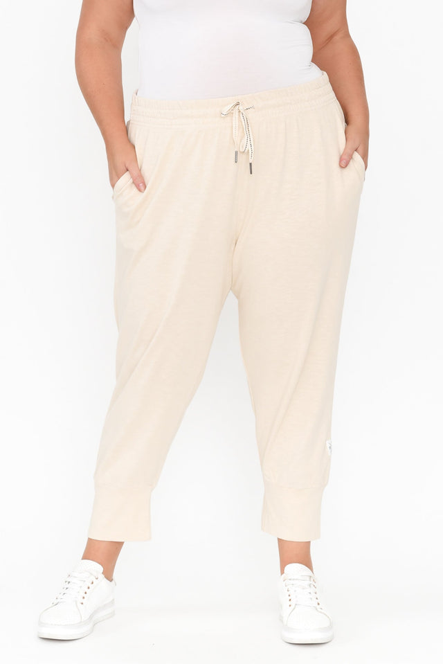 plus-size,curve-bottoms,plus-size-pants,plus-size-winter-clothing,alt text|model:Caitlin;wearing:AU 20 / US 16 image 8