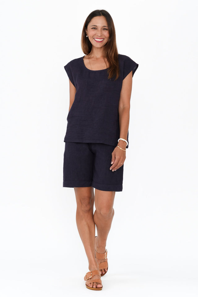 Gabriele Navy Linen Top,Brunette model,alt text|model:Cara image 6