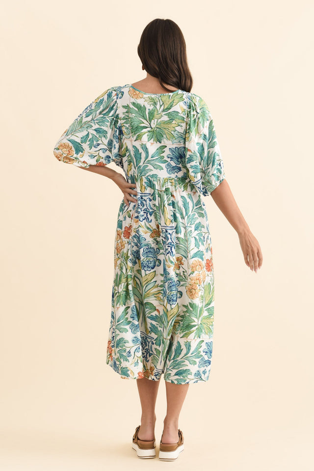 alt text|model:MJ image 4