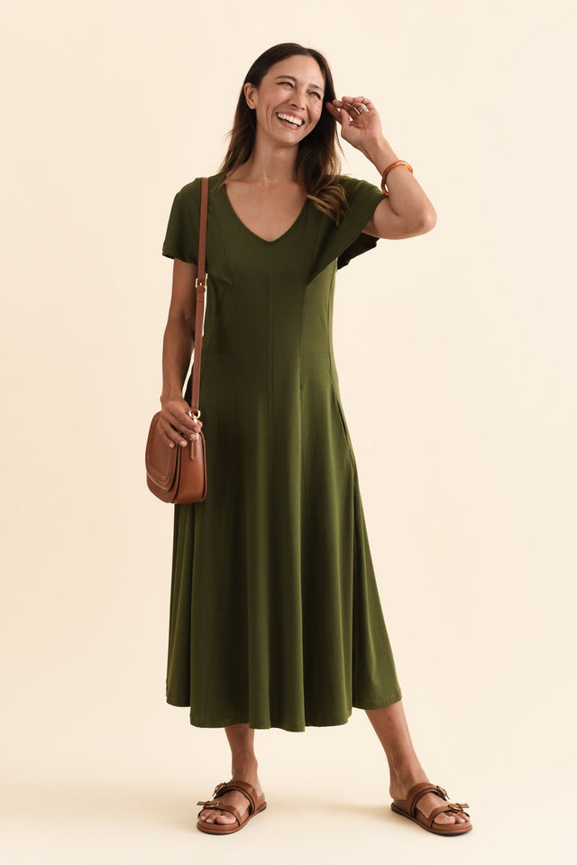 alt text|model:Cara image 4