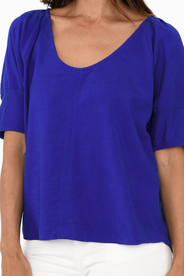 alt text|model:Cara image 7