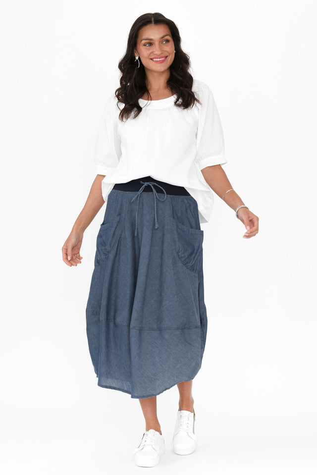 alt text|model:Brontie image 4