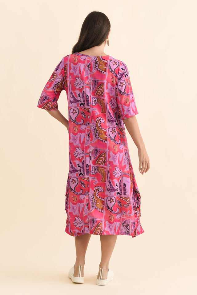 Hailee Pink Paisley Linen Cotton Dress,Brunette model,alt text|model:MJ image 5