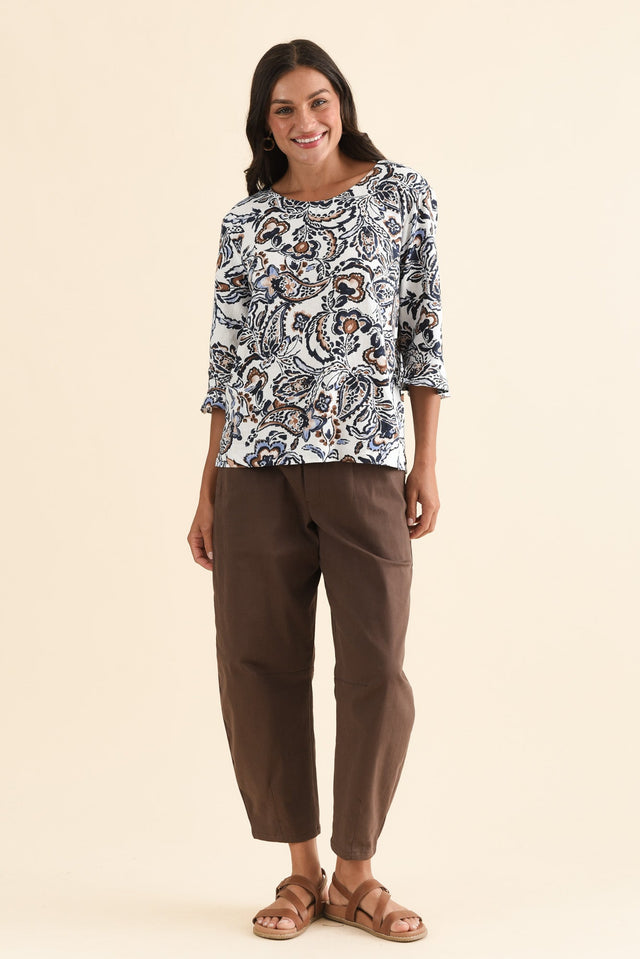 Hartley Cream Paisley Linen Blend Top,Full Body,Brunette model,alt text|model:Brontie