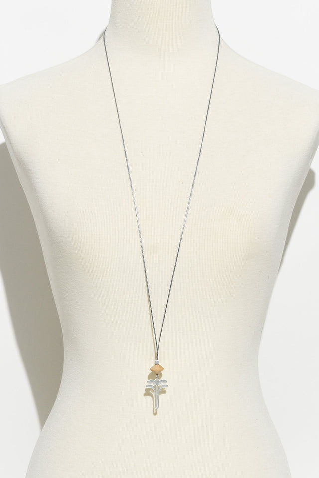 Hatia Silver Flower Pendant Necklace