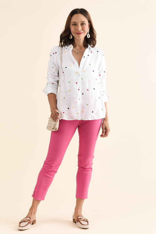 Henne White Heart Linen Shirt,Full Body,Brunette model,alt text|model:Cara image 2