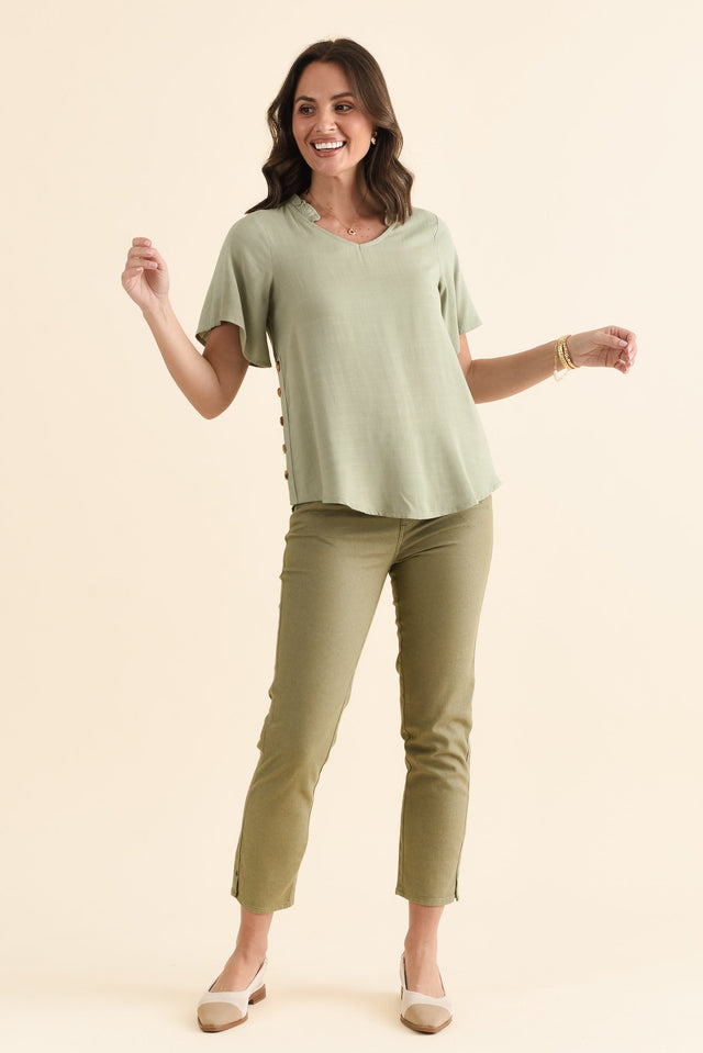 Hina Sage Frill Collar Top,brunette model,Full Outfit,alt text|model:MJ
