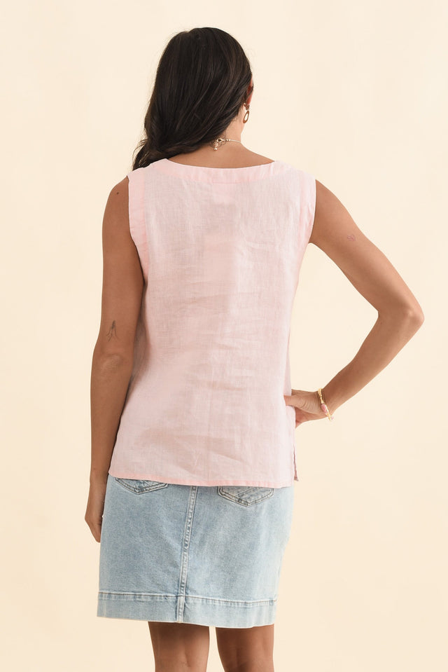 Inez Blush Linen Tank,Brunette model,alt text|model:Brontie image 5