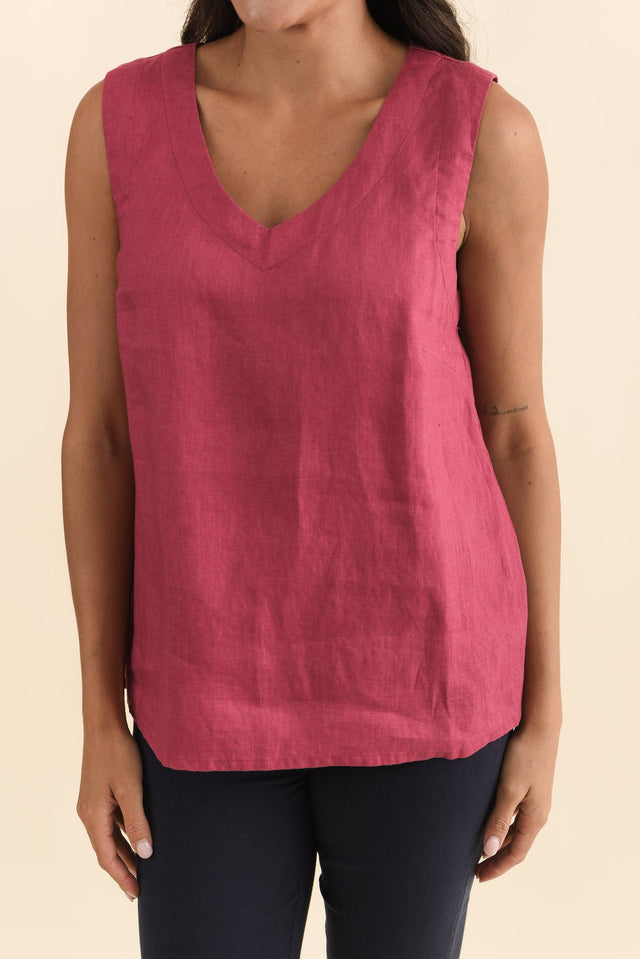 Inez Pink Linen Tank,Brunette model,alt text|model:Brontie image 6