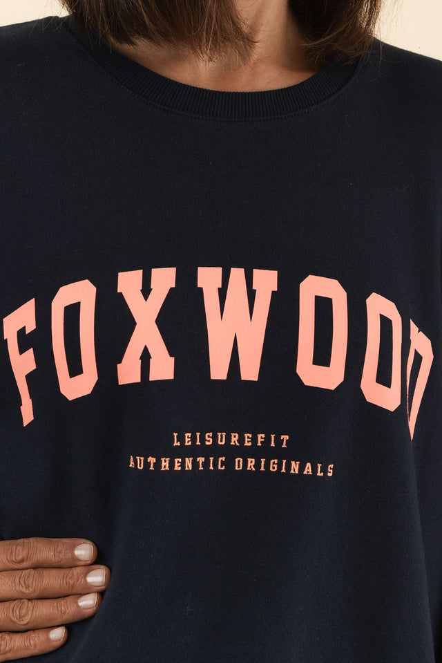 Interval Navy Crewneck Sweatshirt,Detail,Brunette model,alt text|model:Cara image 6
