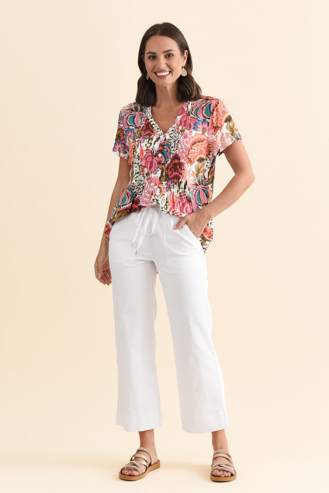 alt text|model:MJ image 7