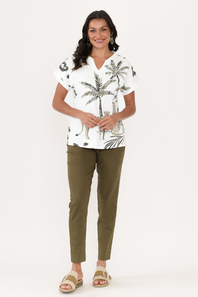 alt text|model:Brontie image 3