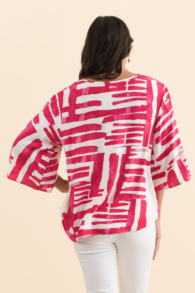 Janelle Pink Geo V Neck Top,Brunette model,alt text|model:Brontie image 5