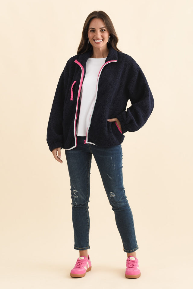 Jayne Navy Contrast Fleece Jacket,Brunette model,alt text|model:MJ image 7