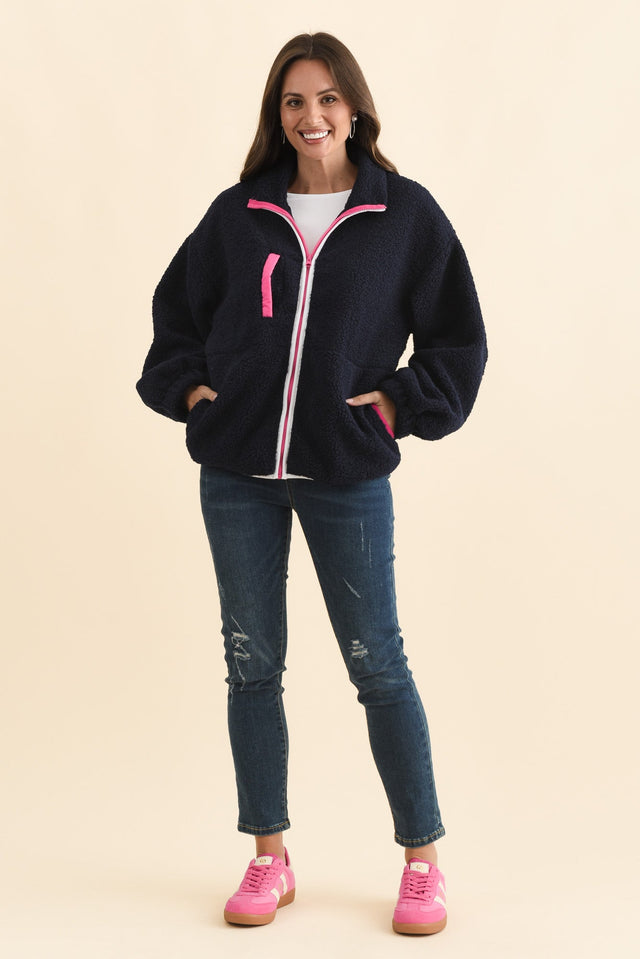 Jayne Navy Contrast Fleece Jacket,Brunette model,alt text|model:MJ image 3