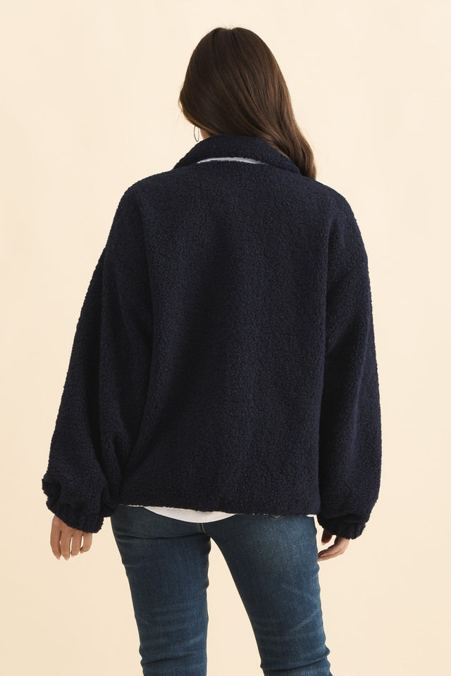 Jayne Navy Contrast Fleece Jacket,Brunette model,alt text|model:MJ image 5