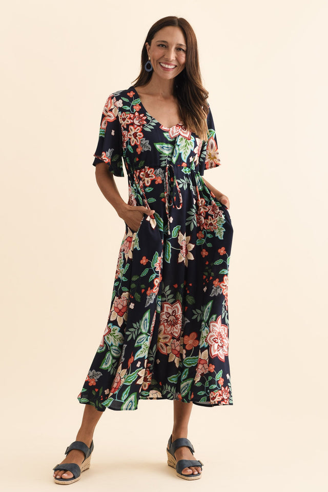 alt text|model:Cara image 7