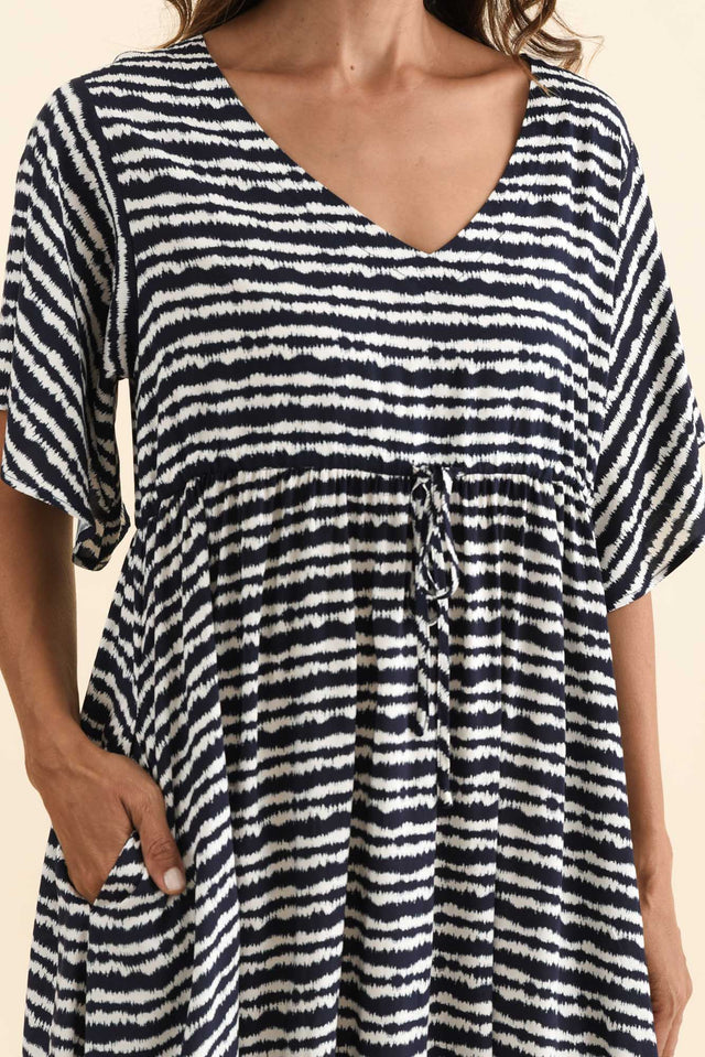 alt text|model:Cara image 5