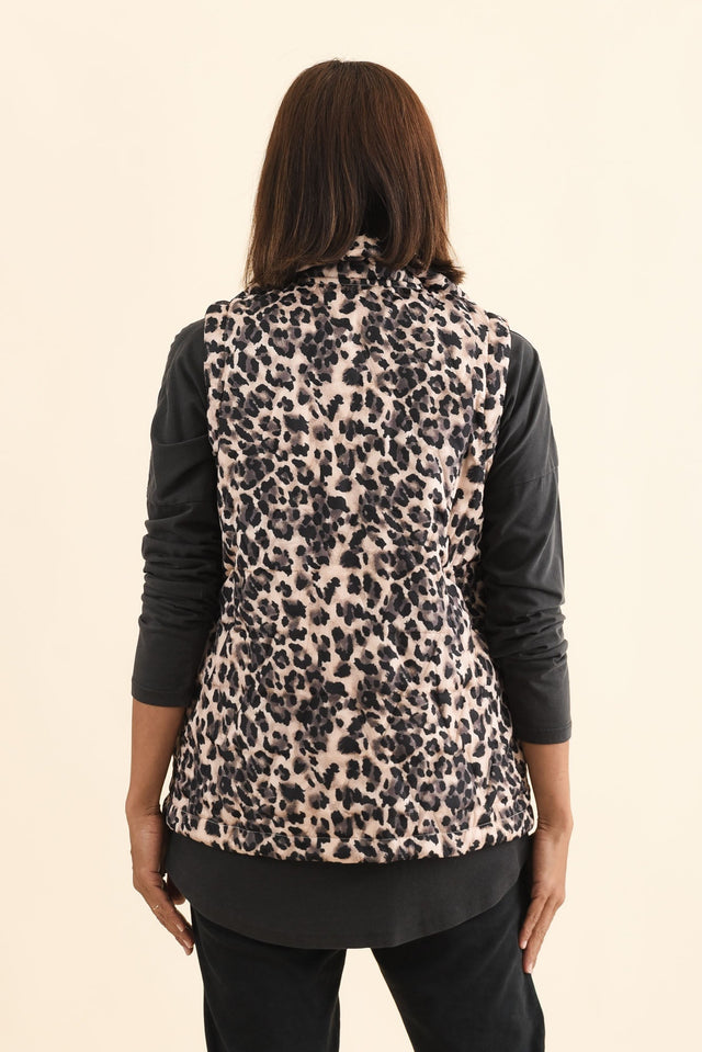 Johnny Brown Leopard Puffer Vest,Brunette model,alt text|model:Cara image 6