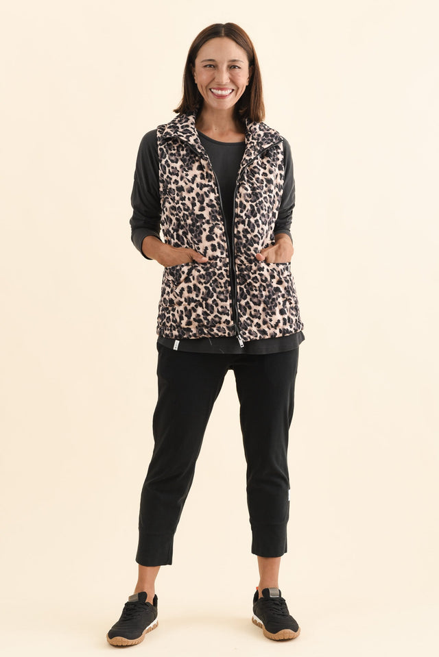 Johnny Brown Leopard Puffer Vest,Brunette model,alt text|model:Cara image 8
