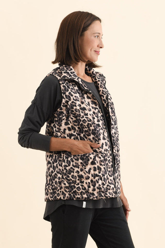 Johnny Brown Leopard Puffer Vest,Brunette model,alt text|model:Cara image 5