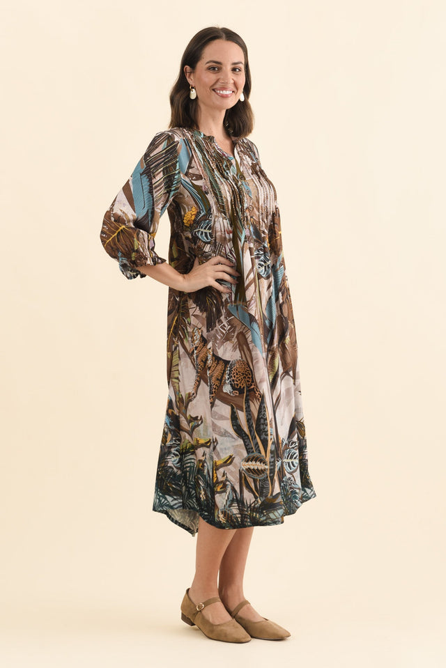 Kalmia Brown Jungle Pleated Tie Dress,Brunette model,alt text|model:MJ image 5