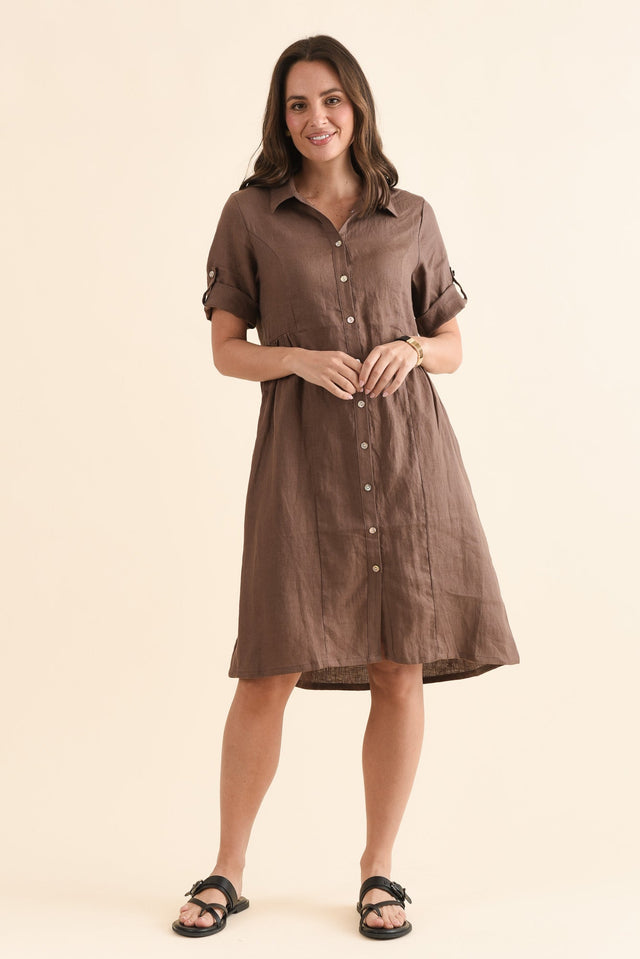 Kathy Brown Linen Shirt Dress,Detail,Brunette model,alt text|model:MJ image 5
