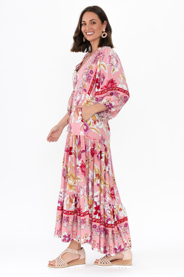 alt text|model:MJ image 4