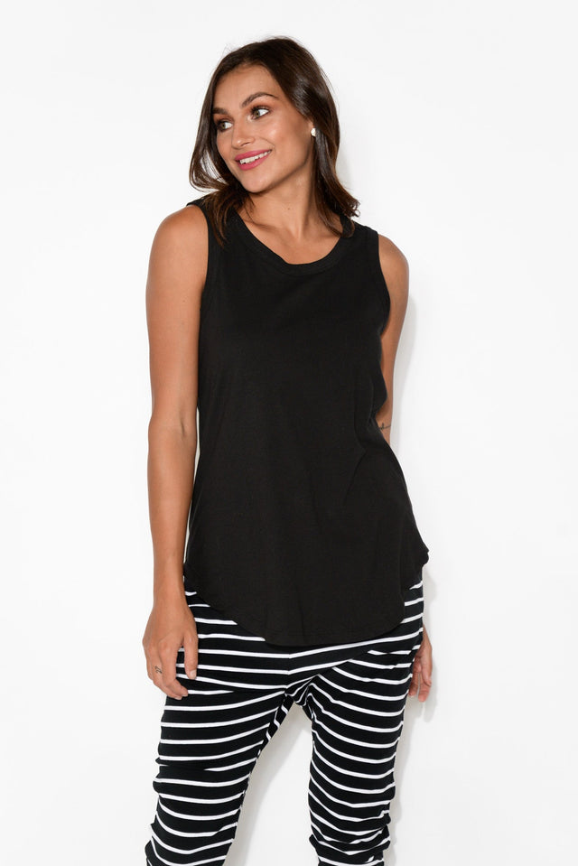 Keira Black Cotton Tank    alt text|model:Brontie