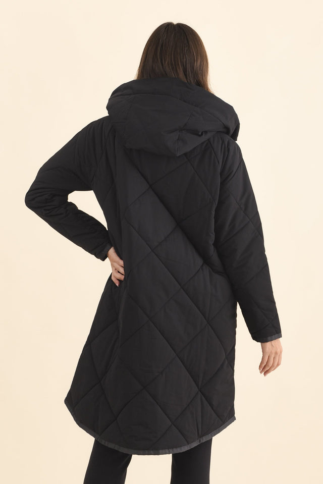 Koami Black Quilted Hooded Coat,Brunette model,alt text|model:MJ image 4