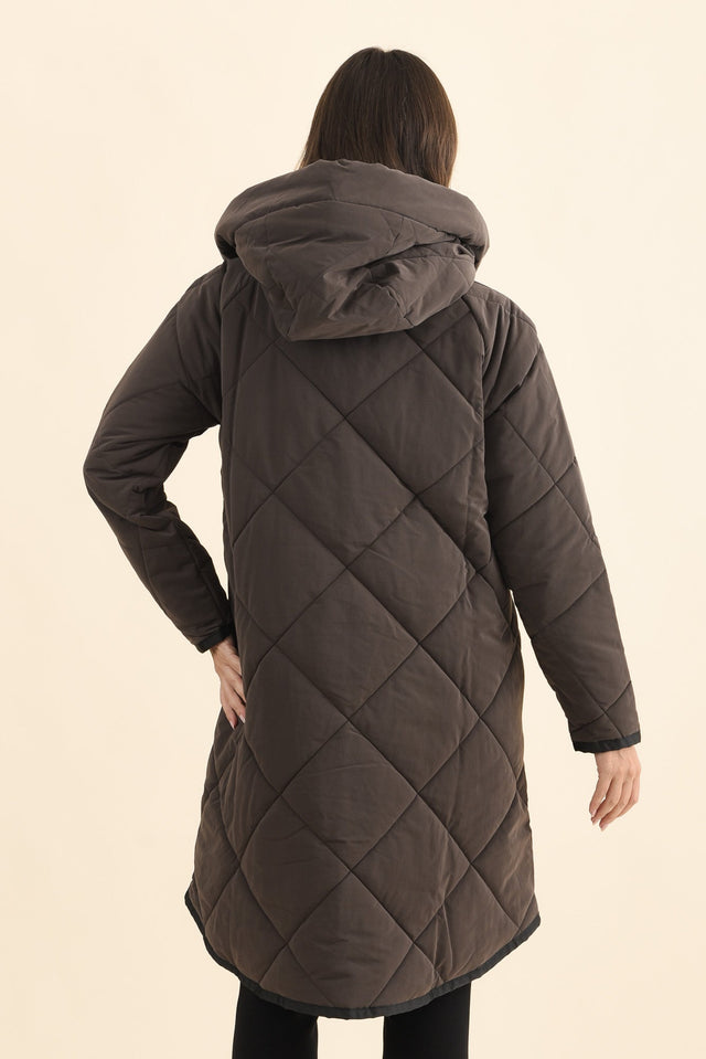 Koami Chocolate Quilted Hooded Coat,Brunette model,alt text|model:MJ image 5