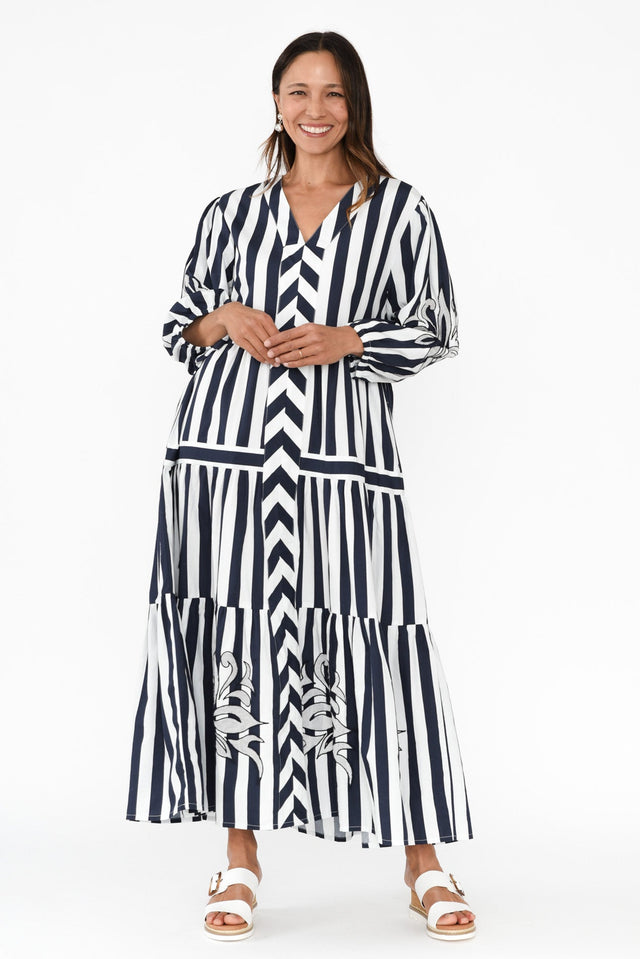 alt text|model:Cara image 3