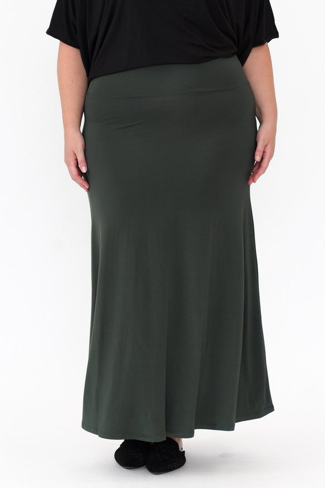 plus-size,plus-size-maxi-dresses,curve-bottoms,plus-size-skirts,facebook-new-for-you  alt text|model:Caitlin