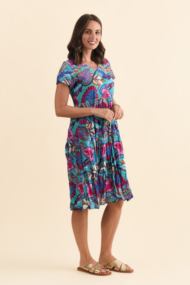 alt text|model:MJ image 3