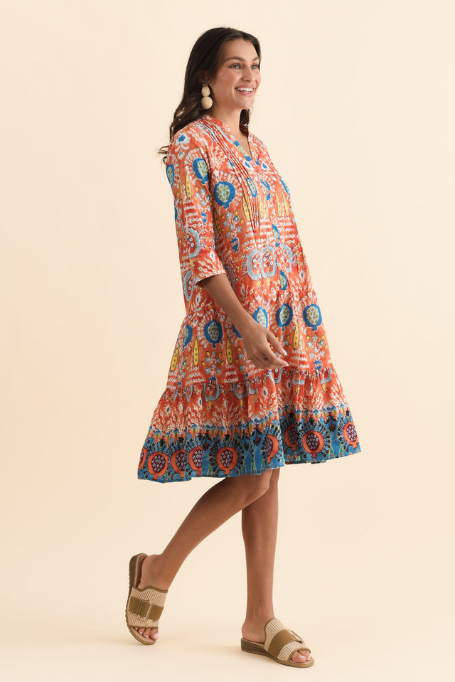 Larissa Orange Motif Cotton Pleated Dress,Brunette model,alt text|model:Brontie image 4