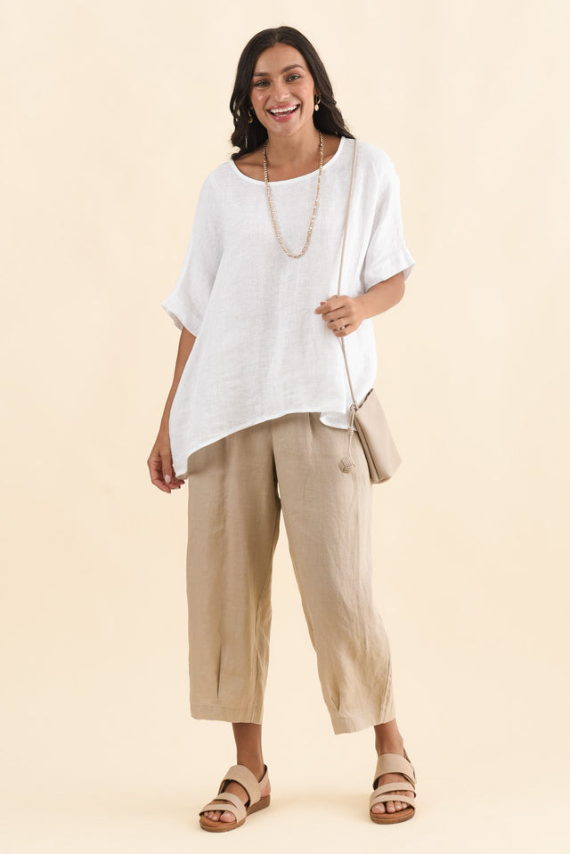 Lassie Beige Linen Barrel Pants,Brunette model,alt text|model:Brontie